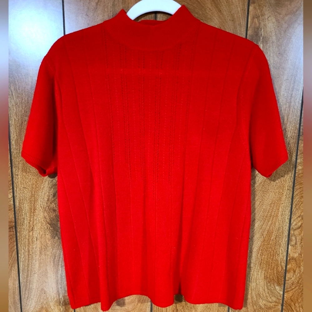 Vintage red short sleeve sweater